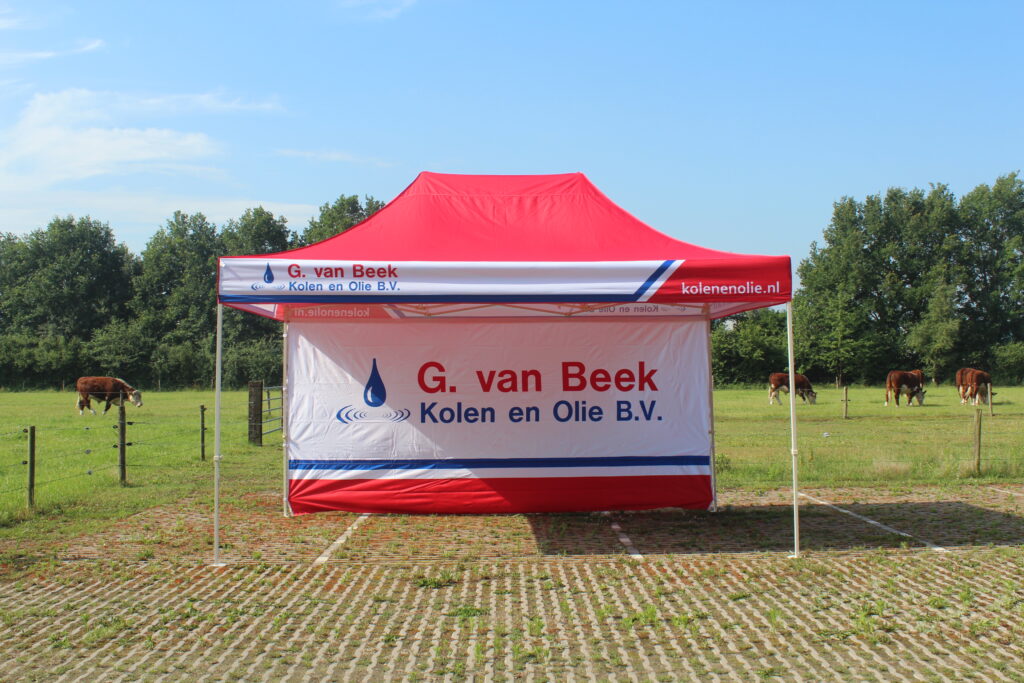 bedrukte tent van beek kolen en olie vouwtent tent partytent beachflag veenendaal