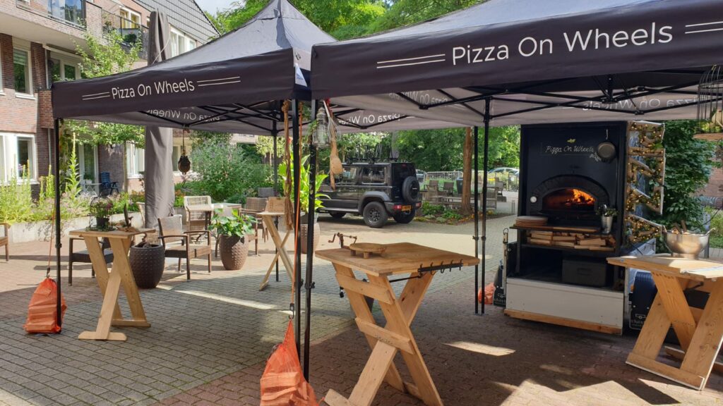bedrukte tent vouwtent bedrukt pizza on wheels veenendaal tent (1)
